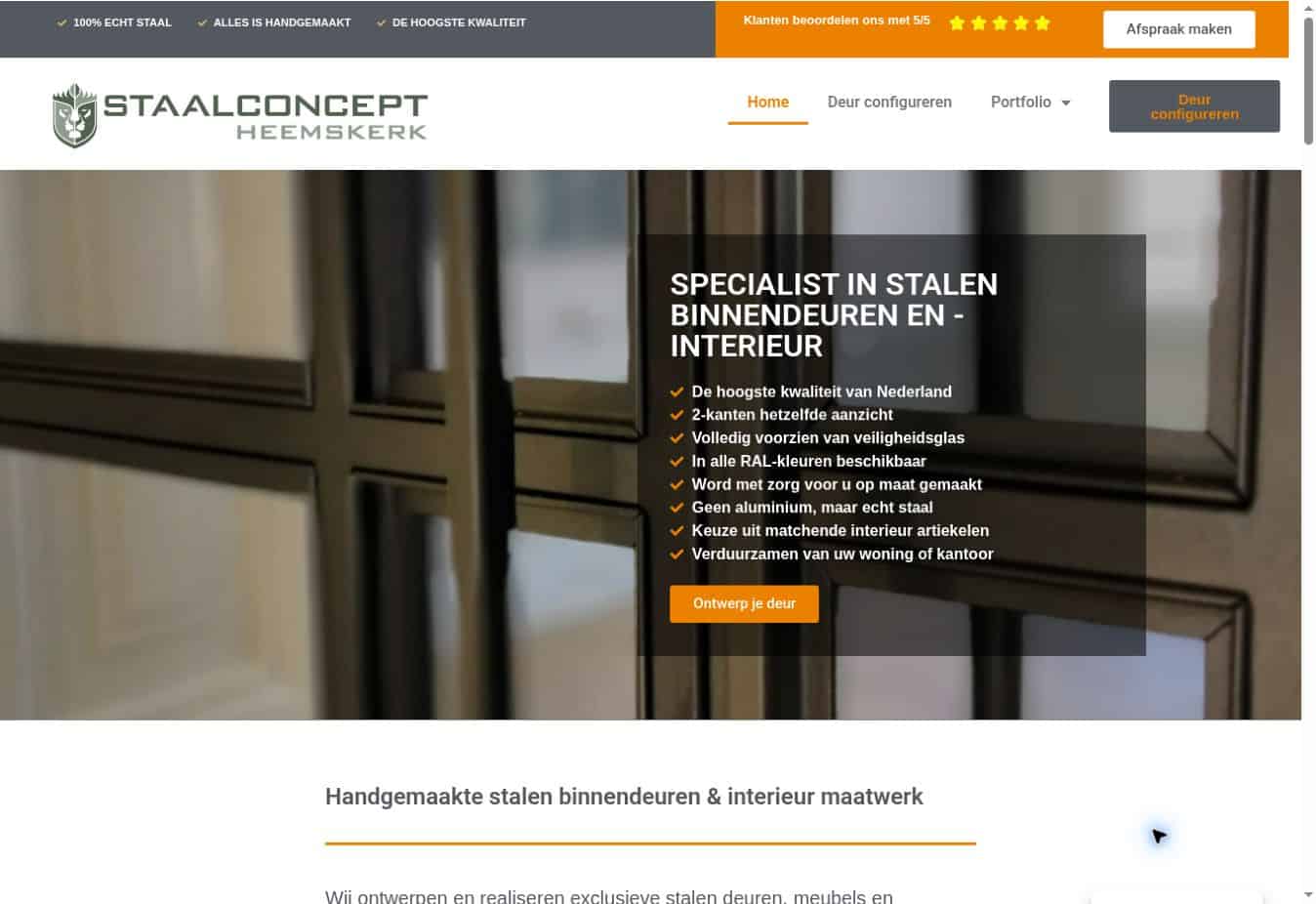 Schermbeeld van de Staalconcept-website met logo, stalen binnendeuren en toegang tot de configurator